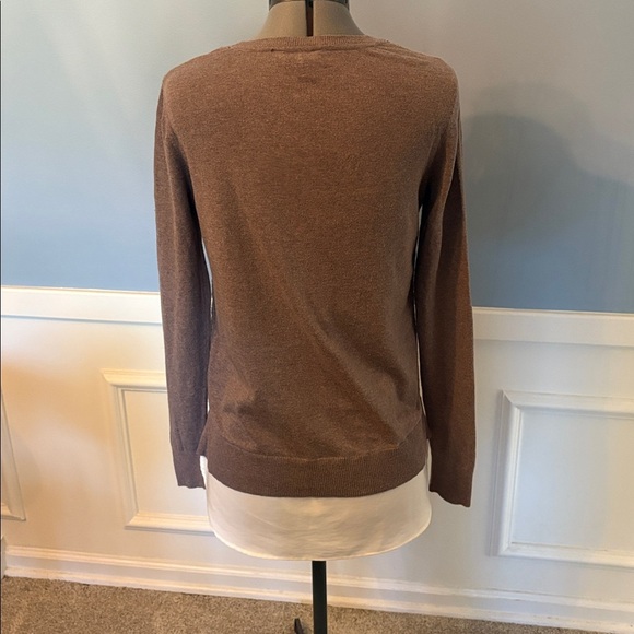 Simply Vera Vera Wang Taupe Knit Sweater with White Blouse - Picture 5 of 12